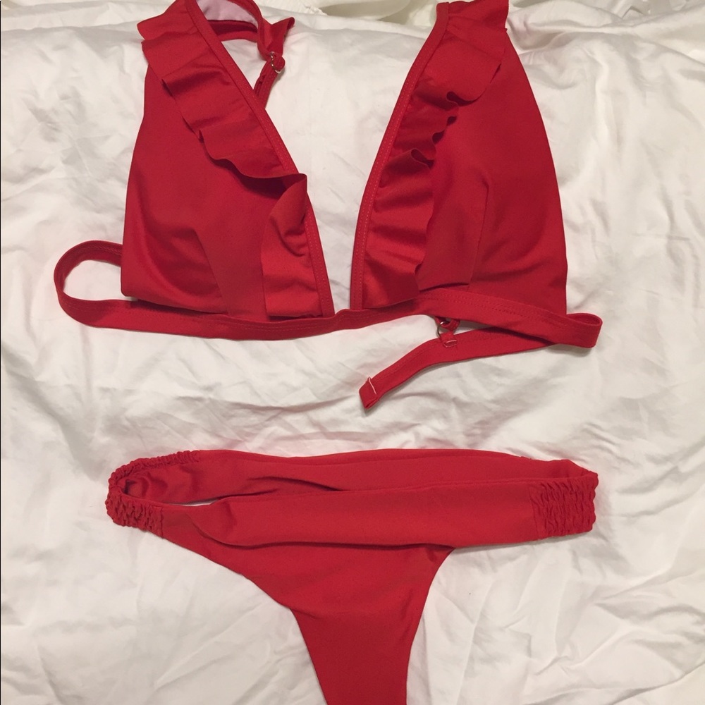 NWOT Red ruffle strap cheeky bikini